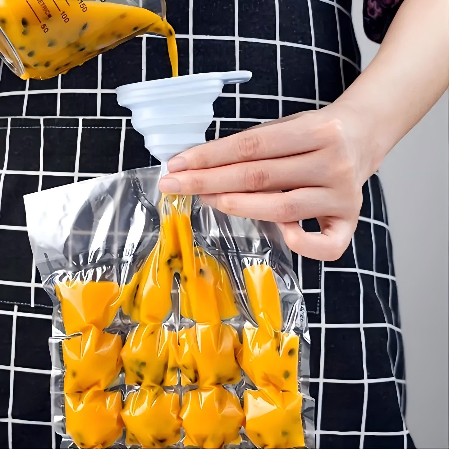 20pcs Disposable Ice Cube Bags – Self-Sealing, Free Funnel Included