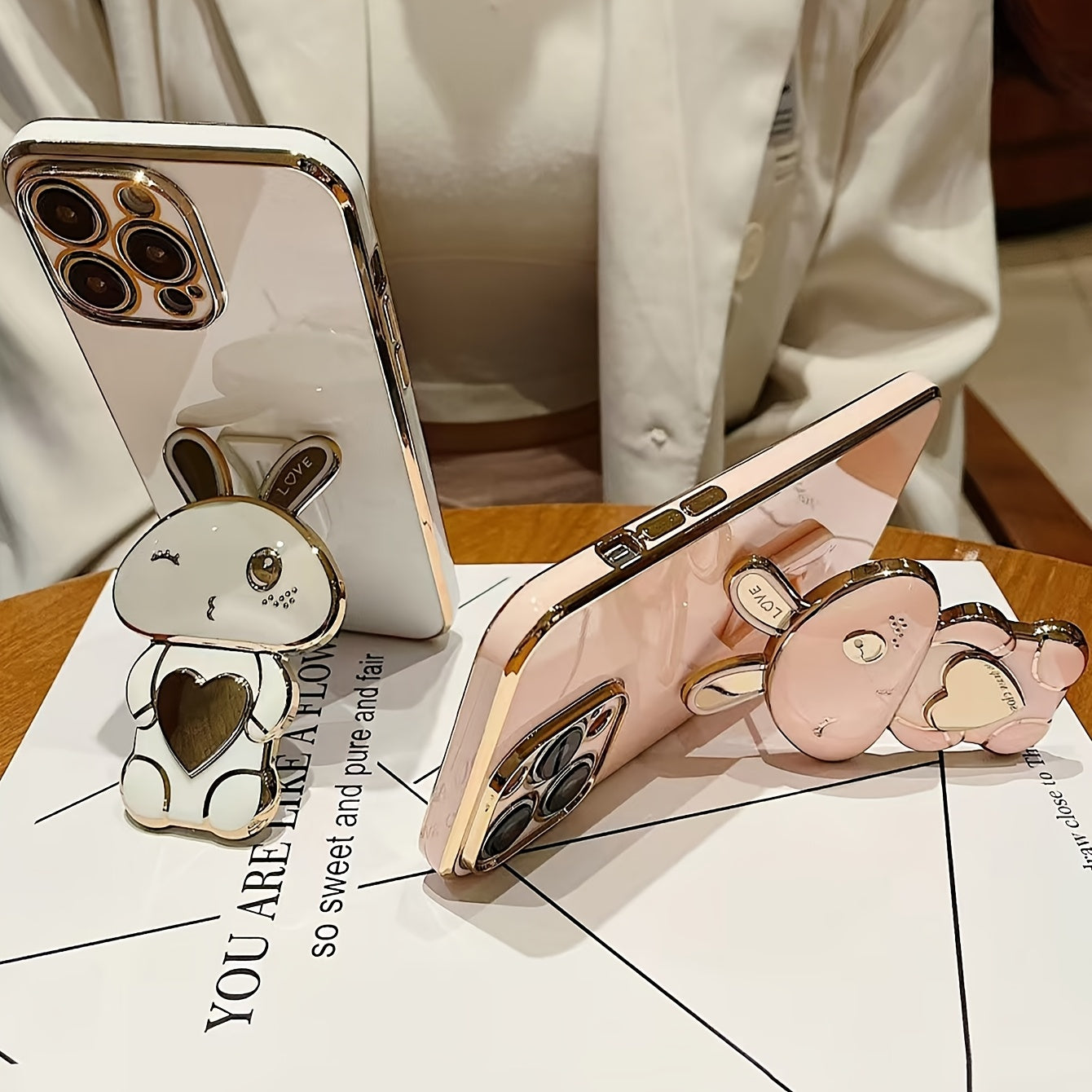 A Cute And Minimalist Electroplated Rabbit Stand Case Designed for Iphone 11, Iphone 13, Iphone 14, Iphone 13 Pro Max, Iphone 14 Pro Max, Iphone 15, Iphone 15 Pro, Iphone 5 Pro Max, Iph