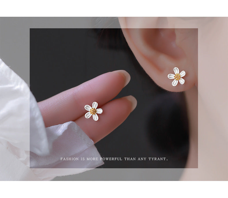 2024 new flowers ear ladies trend simple niche design sense small daisy earrings earrings fashion hundred with daily