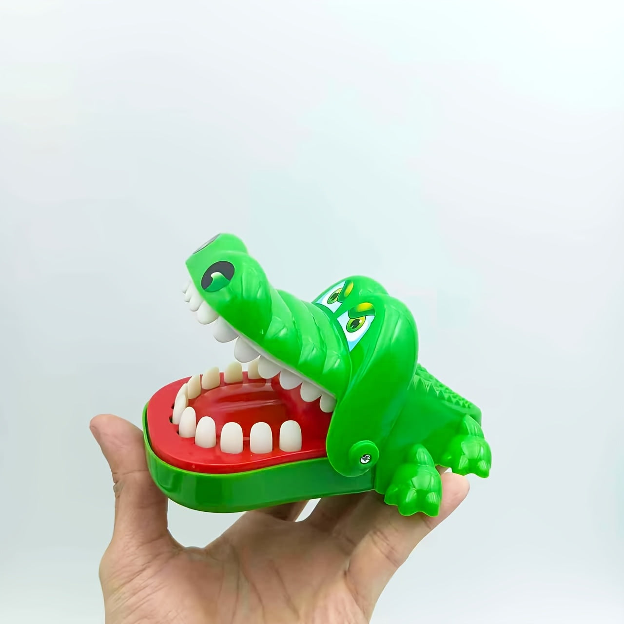 Fun Interactive Teeth-Pulling Game - Crocodile Finger Biting Toy for Youngsters 3+ - Perfect Party & Christmas Gift