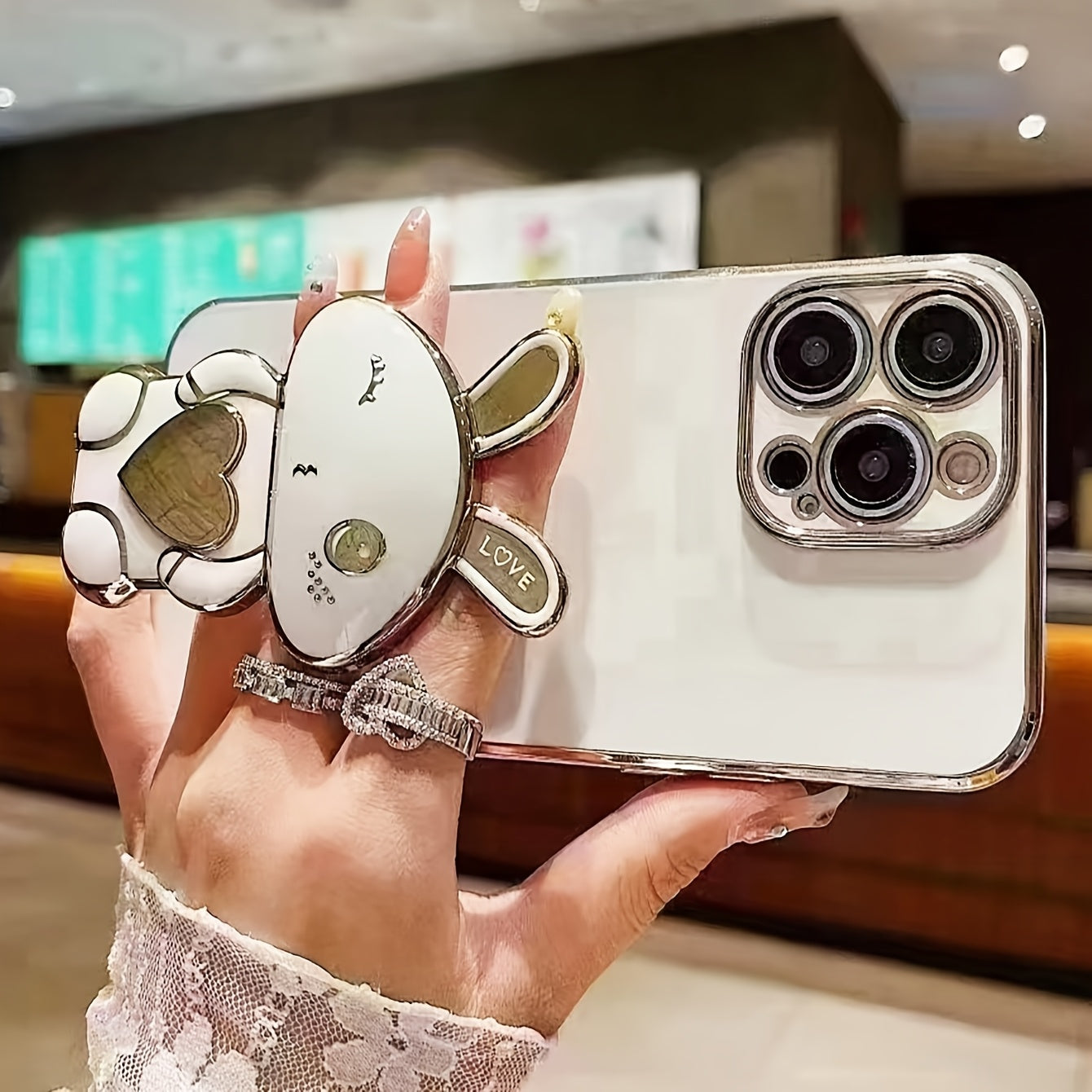 A Cute And Minimalist Electroplated Rabbit Stand Case Designed for Iphone 11, Iphone 13, Iphone 14, Iphone 13 Pro Max, Iphone 14 Pro Max, Iphone 15, Iphone 15 Pro, Iphone 5 Pro Max, Iph