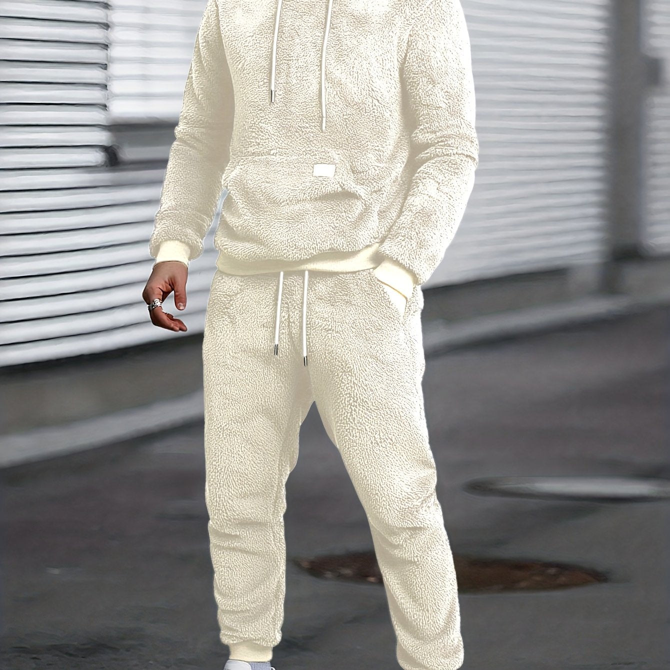 Black Men's 2pcs Winter Warmth Oversized Hooded Sweatsuit & Drawstring Joggers Set.