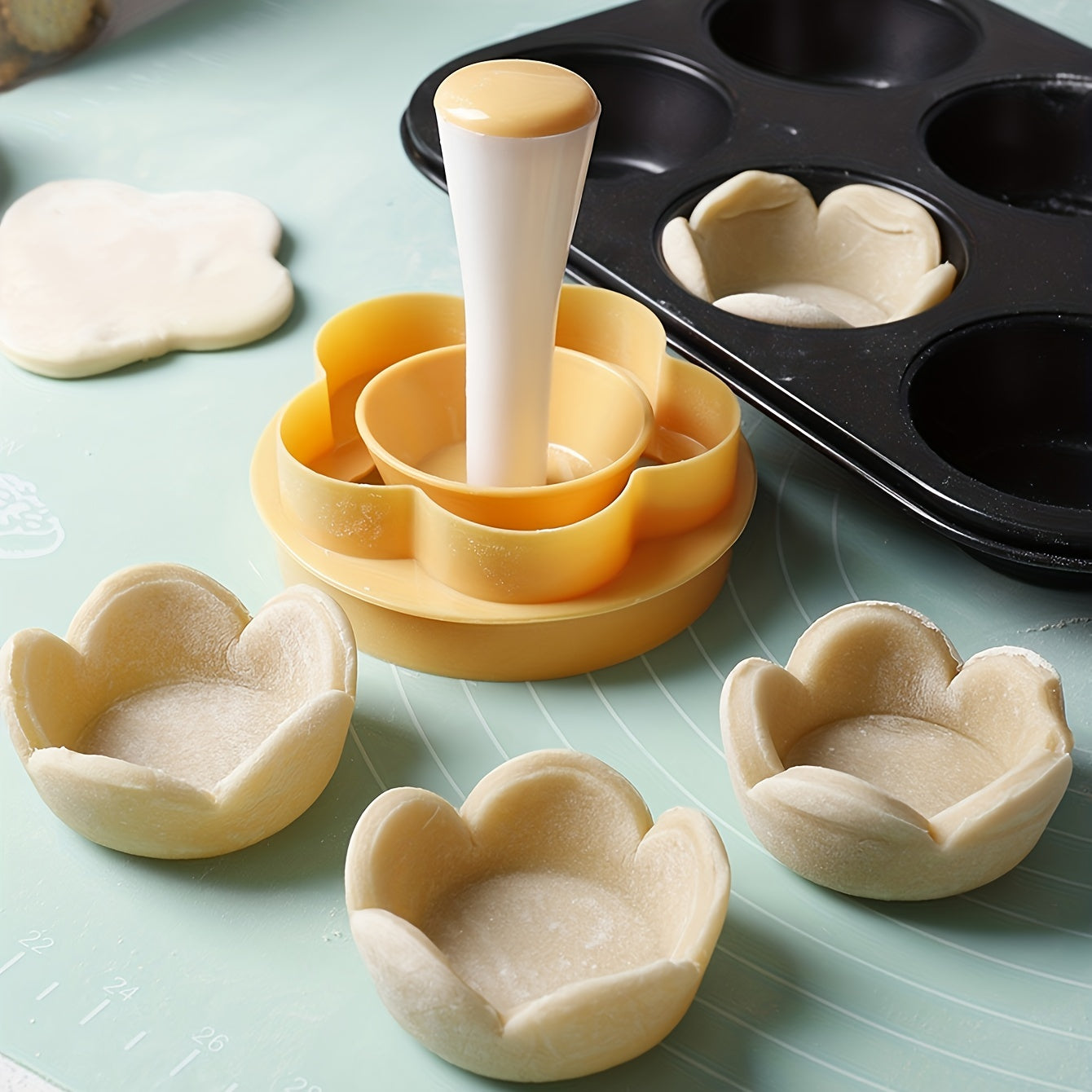 2pcs, Flower Pastry Cutter Set with Tamper - Tart, Cookies, and Biscuit Cutters - Kitchen Gadgets and Accessories