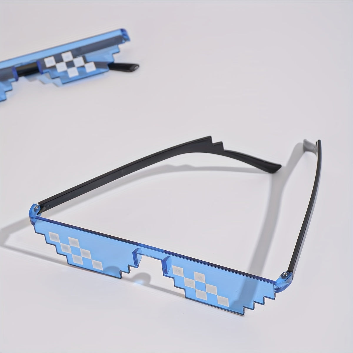 1pc Pink Pixel Mosaic Party Glasses - Fun Anime-Inspired Photo Prop, Durable Plastic, Ideal for Graduations, Celebrations & General Parties, Festive Accessories|Anime Style Glasses|Durable Plastic Frames