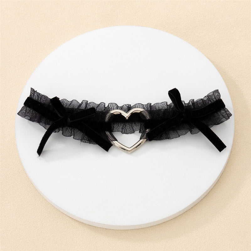 1pc Chic & Sexy Black Lace Thigh Ring with Heart-Shaped Metal Pendant and Pink Bow Detail - Elastic Leg Accessory for Women, Hand Washable, Thigh Jewelry