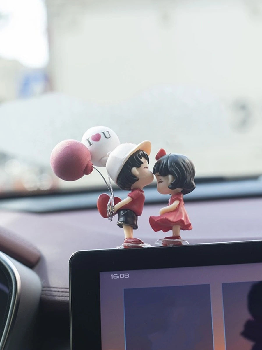 Cute Couple Car Ornaments – Kissing Balloon Dashboard Decor