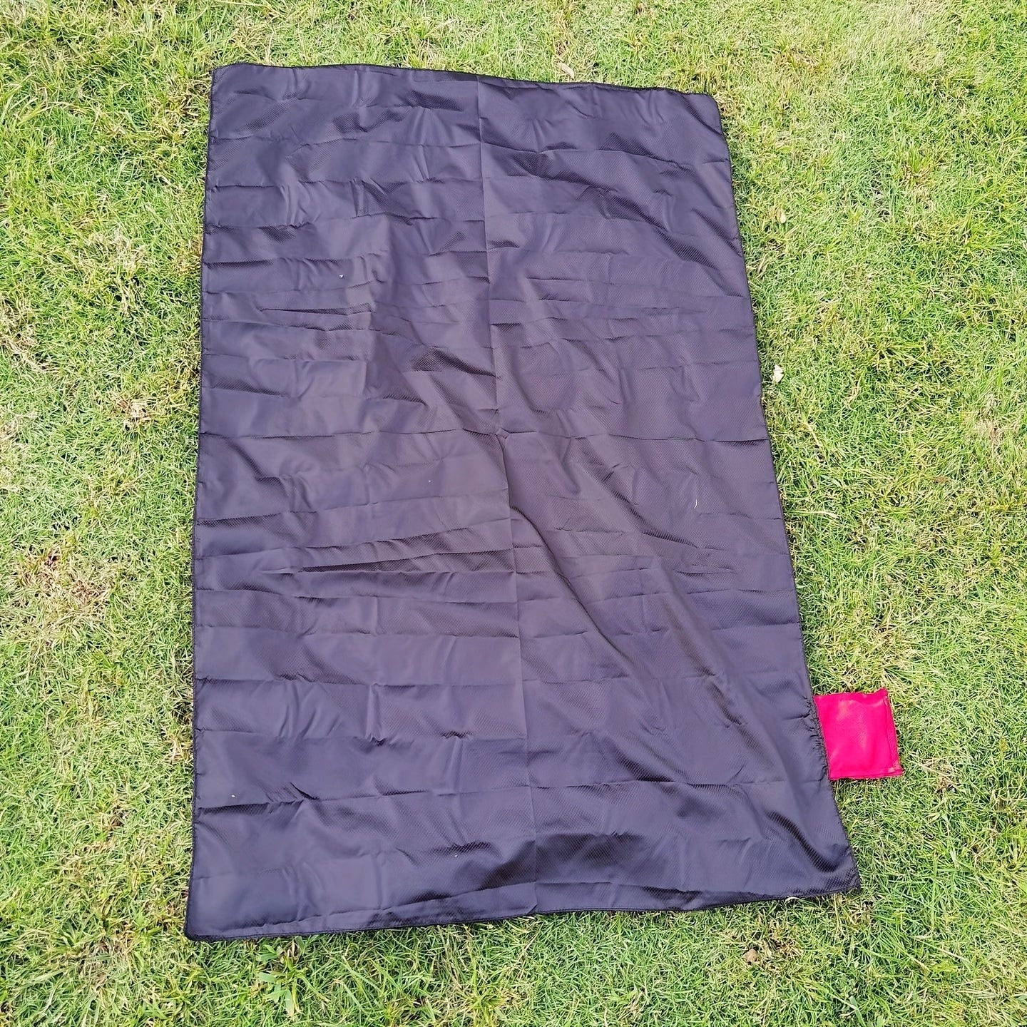 1pc Portable Camping Mat, Lightweight Outdoor Travel Pad, Mini Pocket Picnic Blanket, Suitable for Outdoor Activities Ground Mat, Durable Beach Towel, Foldable