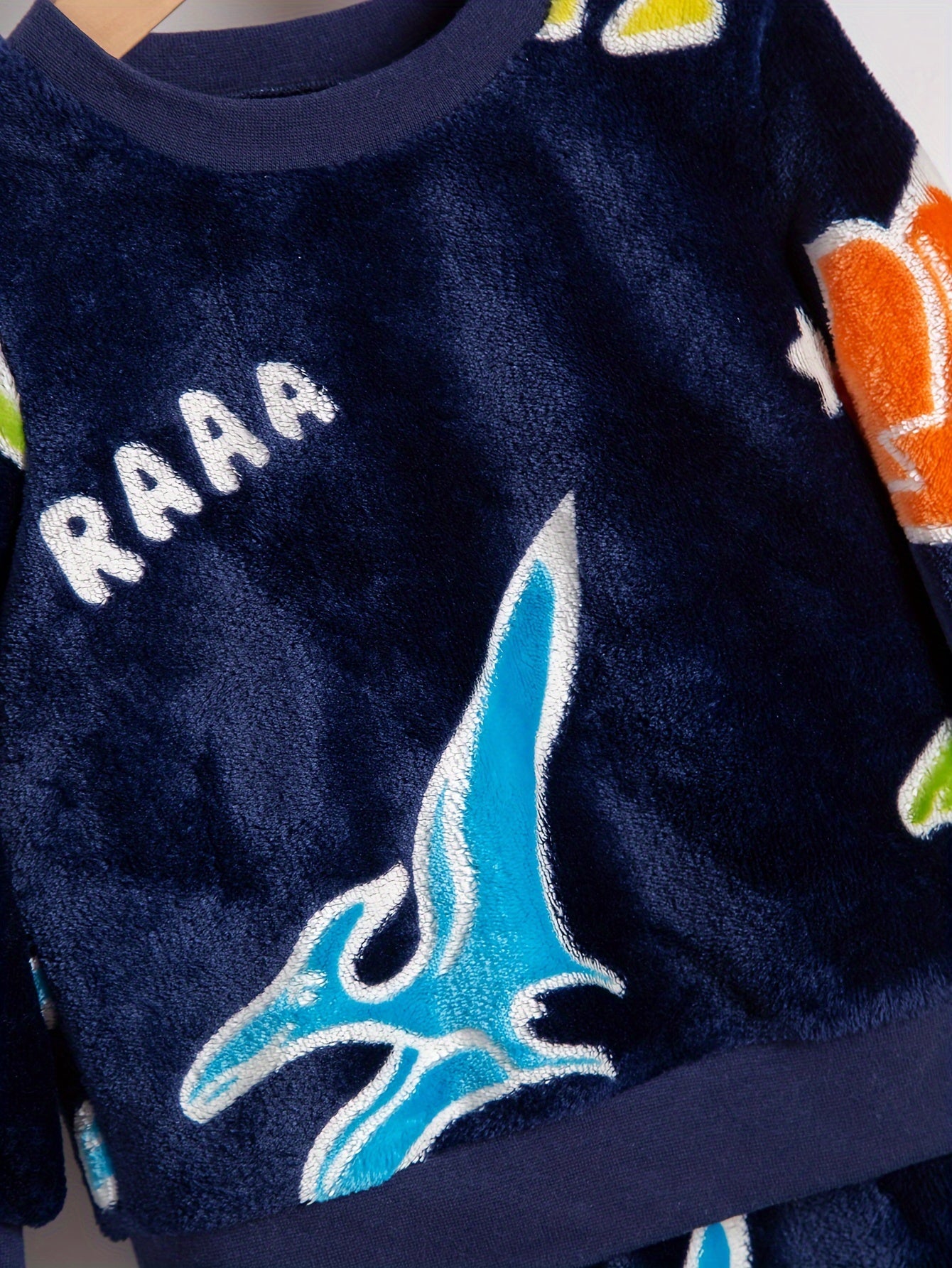 4pcs Boys' Plush Suit 2-Set 4pcs Soft and Comfortable Autumn/Winter Boys' Round Neck Long Sleeve .