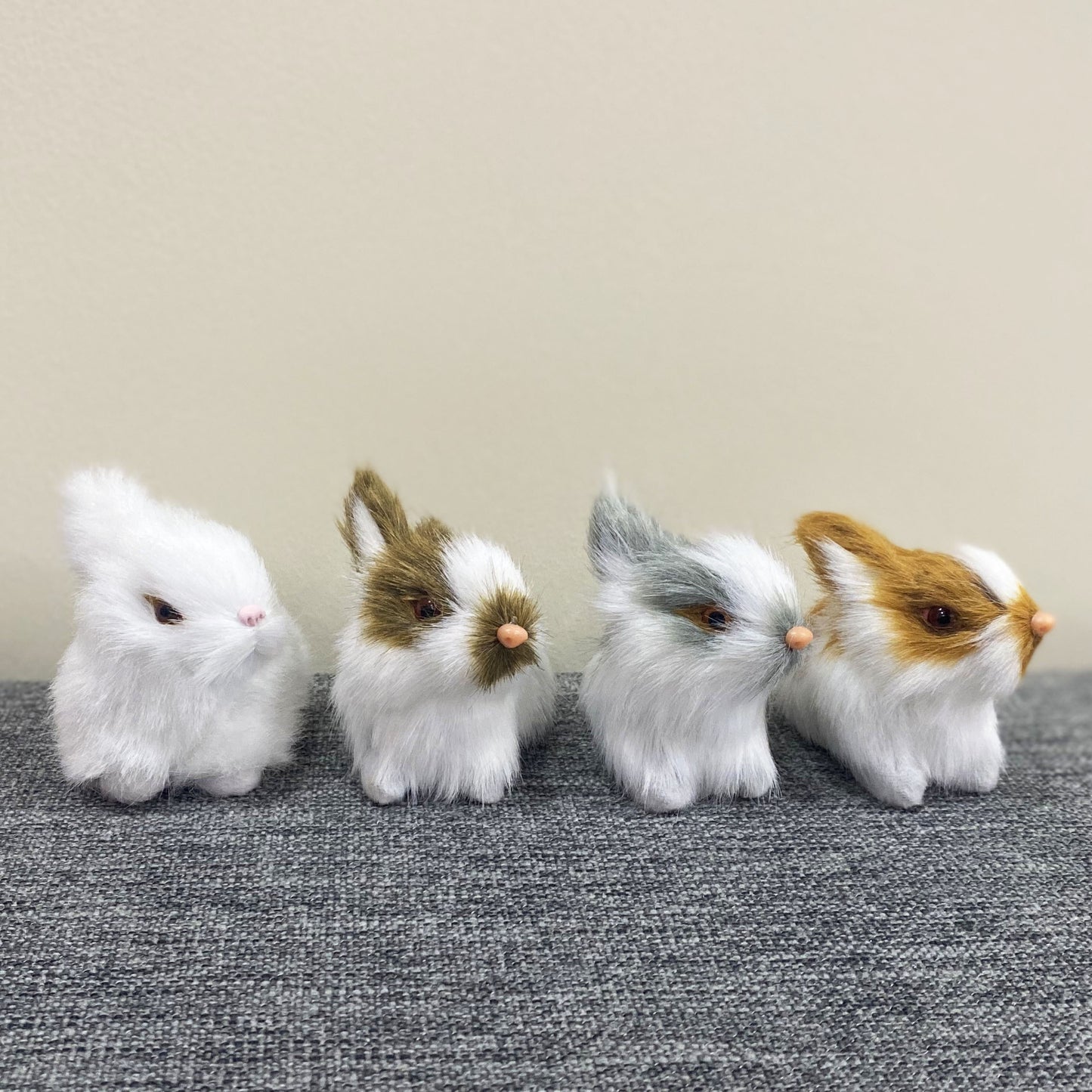 4pcs Handmade Easter Bunny Statue-Multi-Functional Holiday Decoration Suitable for Home and Bookshelf Display, Non-Electric, Less Feather, Suitable for Christmas, Halloween, Hankka, Thanksgiving, Anime Theme Decoration