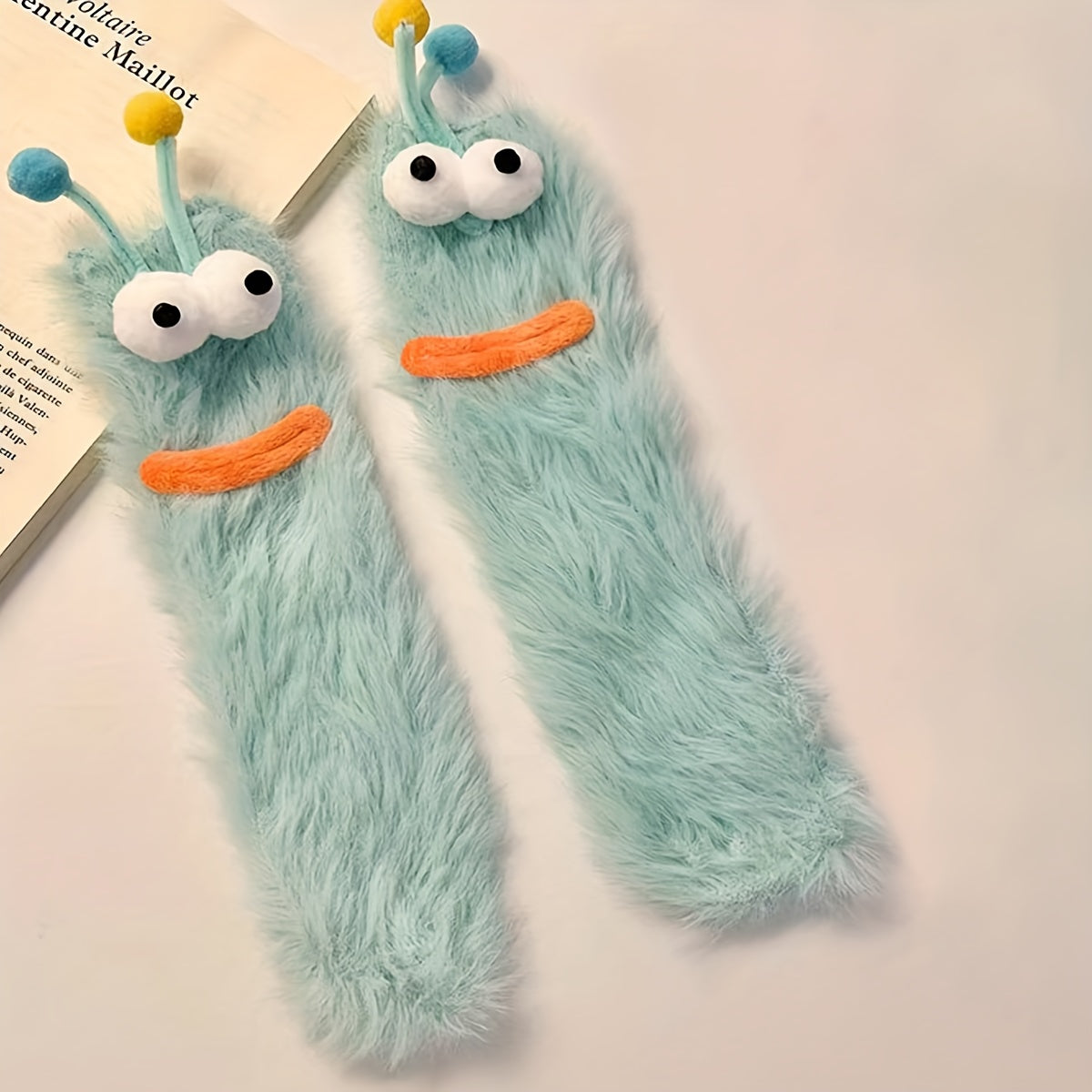 1 Pair Cute Plush Socks - door Footwear, Playful Sock Design, Soft Texture Socks