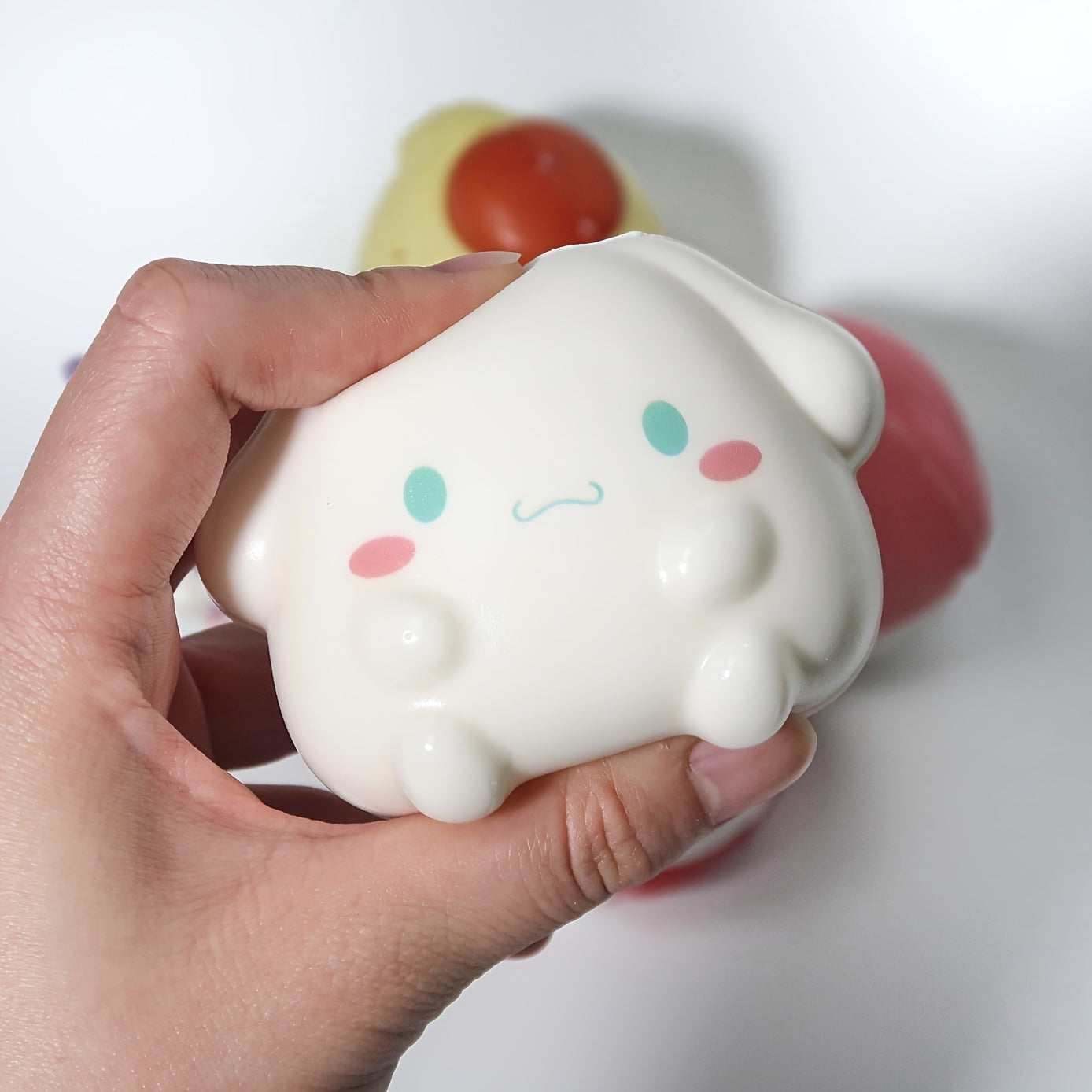 Sanrio Kawaii Melody Decompression Black Beauty Cinnamoroll Babycinnamoroll Squishy Cartoon Hand Pinch Toy, Hot Plastic Polyurethane Material, Mixed Colors, Healing Gift for Ages 14+
