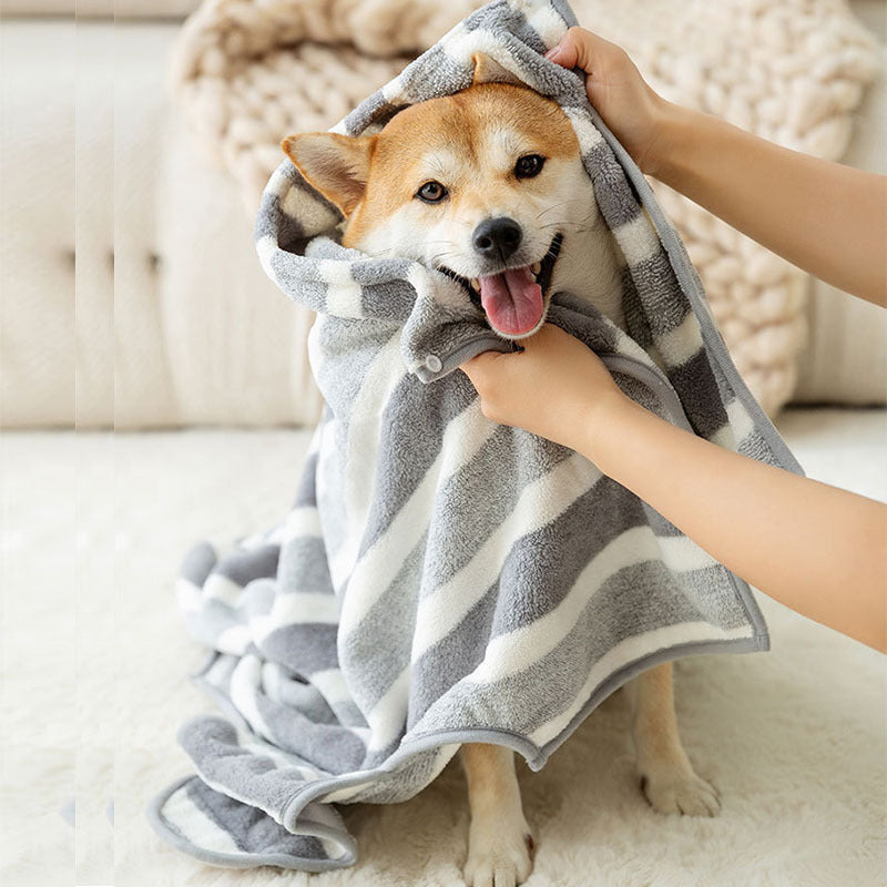 Ultra-Soft Coral Fleece Dog Towel – Absorbent, Quick-Drying, Cozy Care