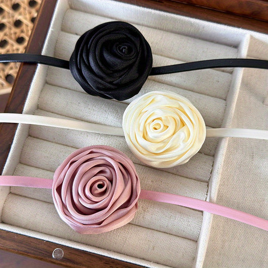 3-Color Rose Flower Necklace Vintage Black Floral Collarbone Chain French Chic Choker Strap Neck Circle Women's Fashion Statement Necklace