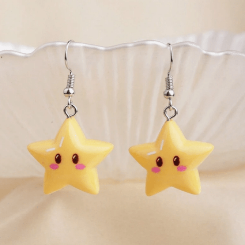 [Cute Star Pendant Daily Wear] 1 pair of cute and fun star pendant earrings, neutral style, a gift for friends, party accessories, suitable for daily use, play, and party wear