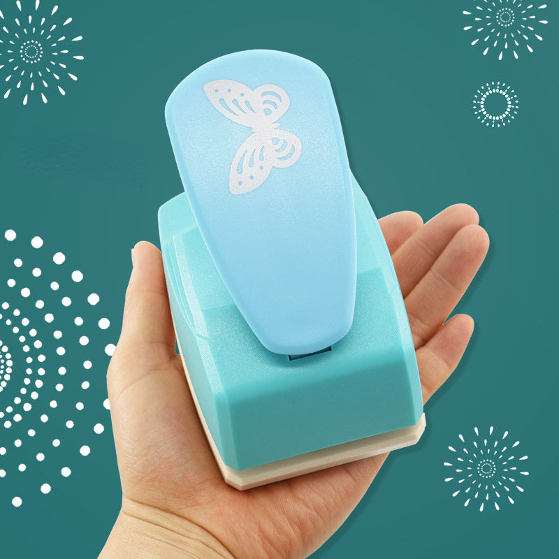 [1pc Butterfly Punch Cutter] 1pc Butterfly Pattern Punch Cutter, Random Color Plastic Crafting Tool for Scrapbooking, Card Making, and DIY Art Prints - No Battery Required