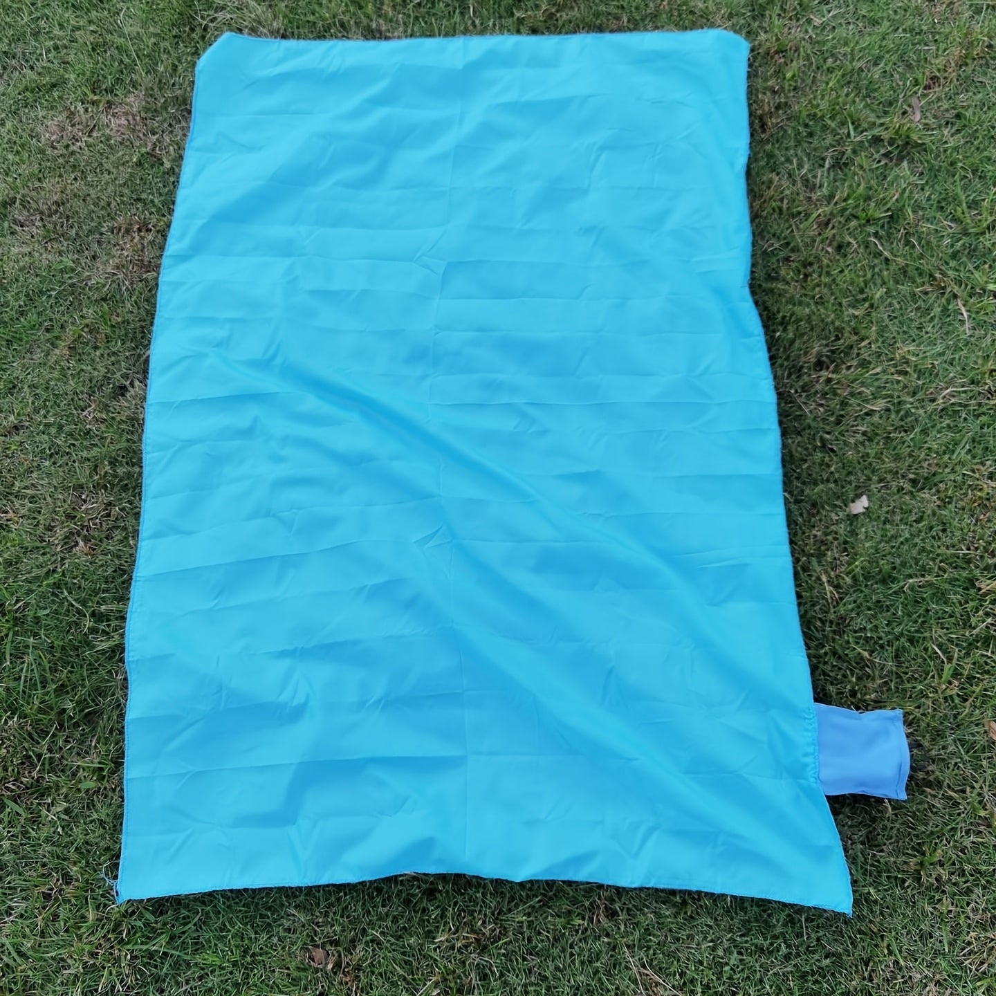 1pc Portable Camping Mat, Lightweight Outdoor Travel Pad, Mini Pocket Picnic Blanket, Suitable for Outdoor Activities Ground Mat, Durable Beach Towel, Foldable