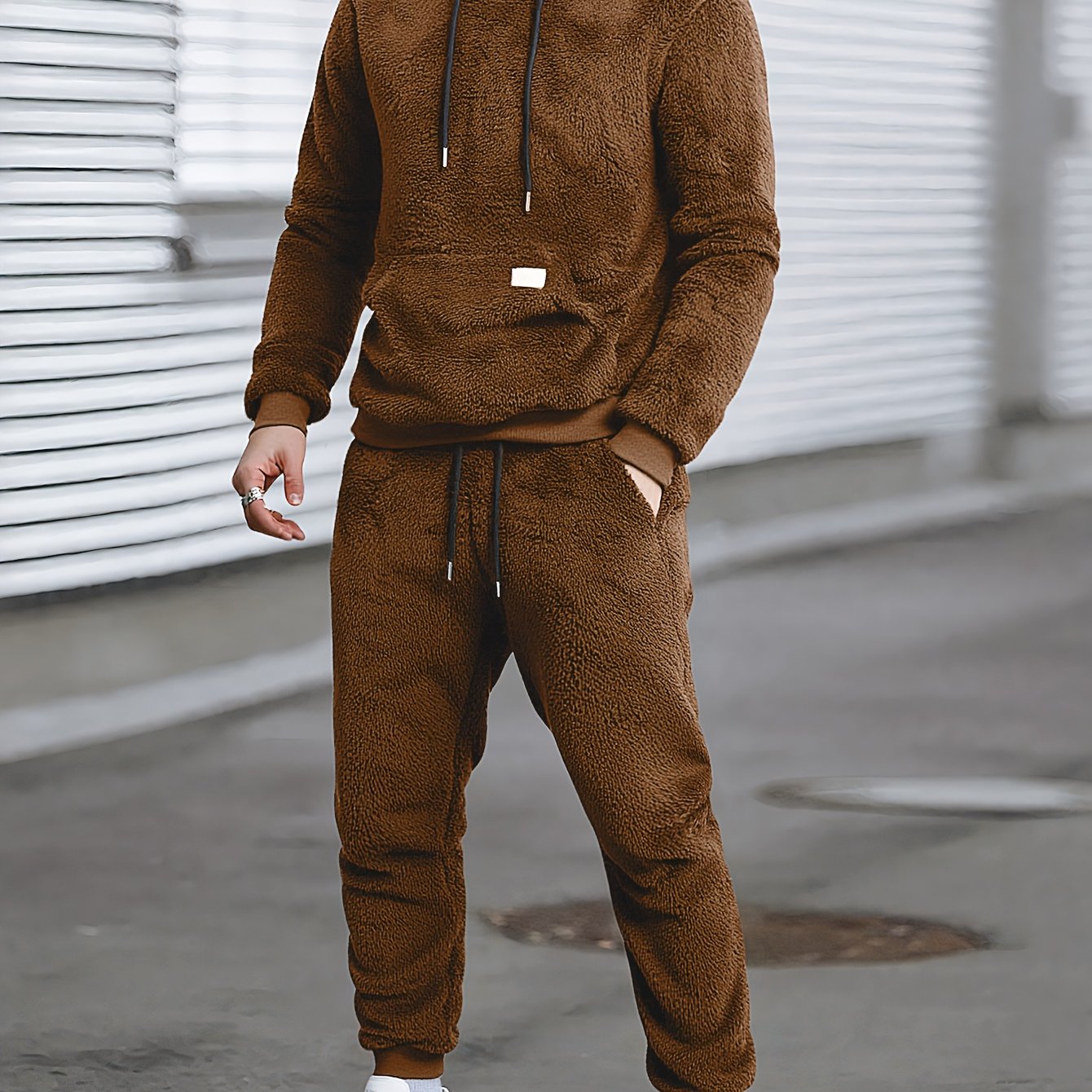 Black Men's 2pcs Winter Warmth Oversized Hooded Sweatsuit & Drawstring Joggers Set.