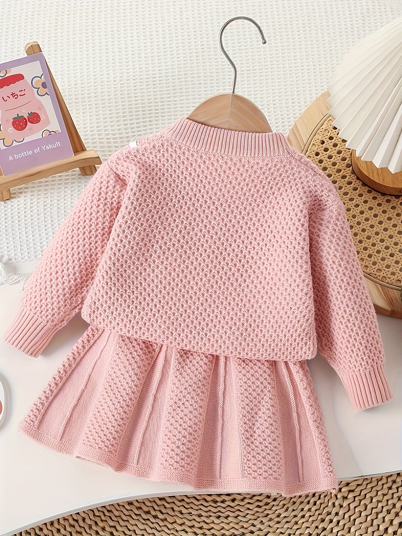 Girls' Cute Knit Set, Suitable for Ages 3-7