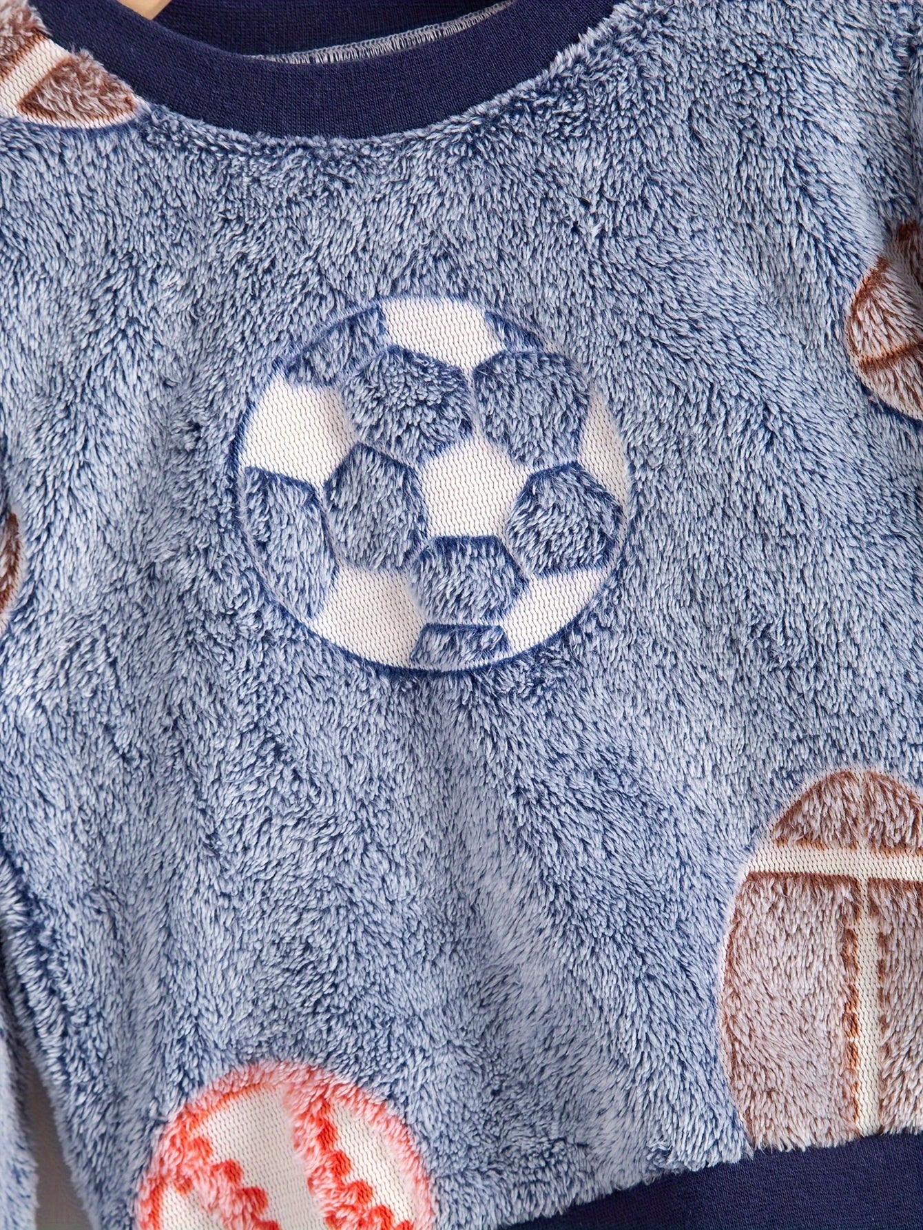 4pcs Boys' Plush Suit 2-Set 4pcs Soft and Comfortable Autumn/Winter Boys' Round Neck Long Sleeve .