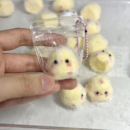 1pc Plastic Cute Chick with Decorative Pendant - Jewelry Pendant for Young People, Suitable for Hanging on Purses, School Bags And Key Chains