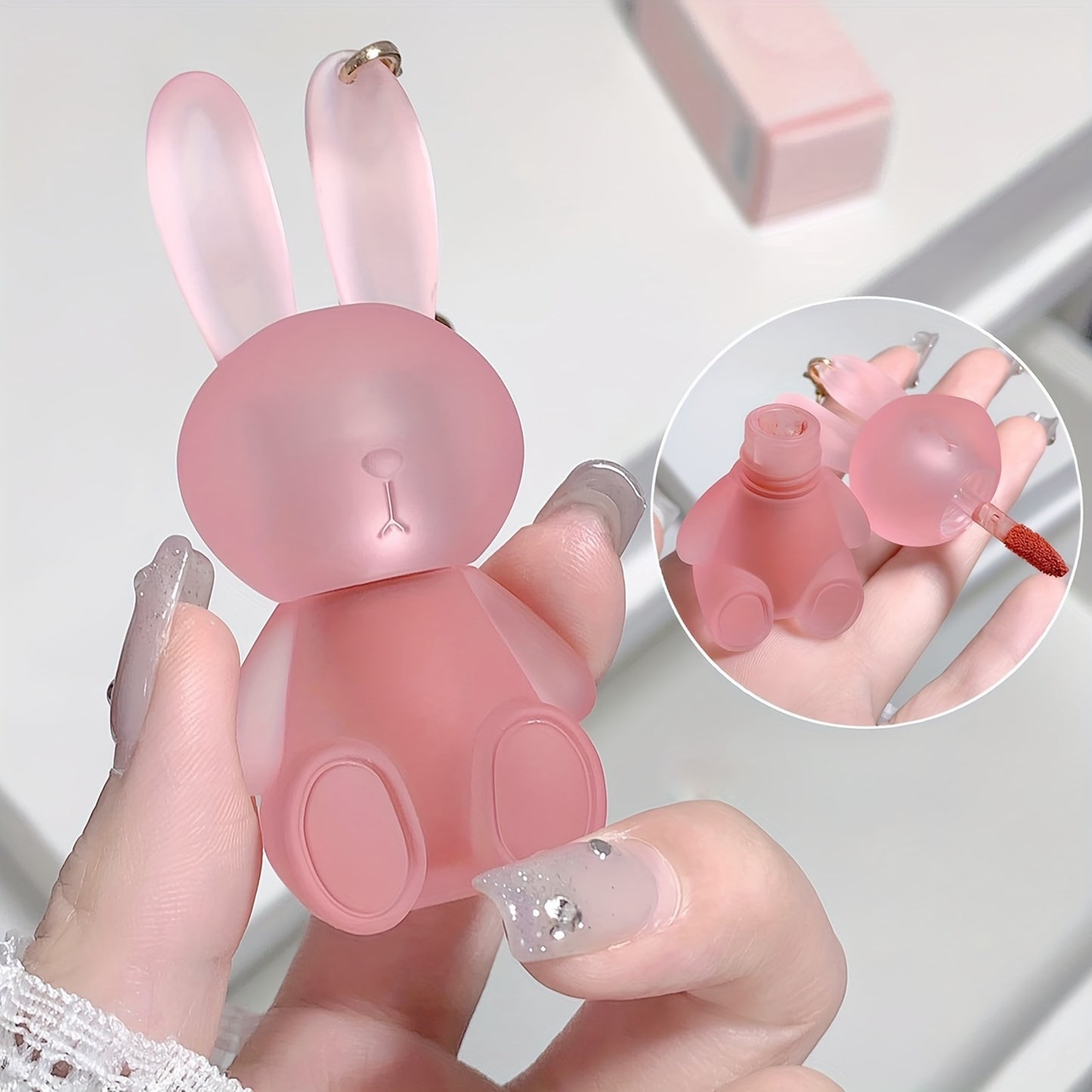 Fluffy Lip Mousse Matte Matte Lip Gloss that Won't Fade or Stick to the Cup, Enhances the Look of the Lips, Lightweight Airy Lip Gloss that Won't Dry Out