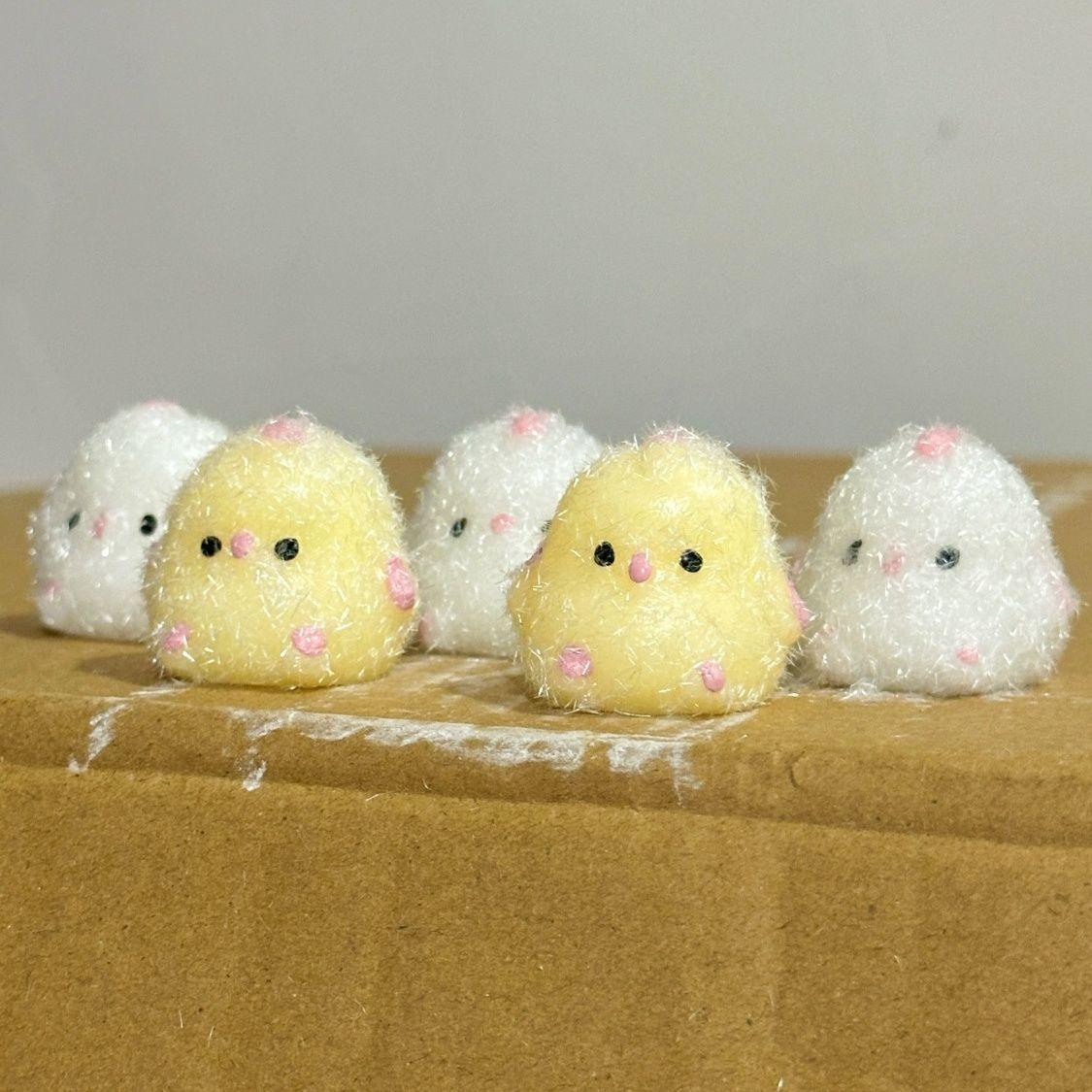 1pc Plastic Cute Chick with Decorative Pendant - Jewelry Pendant for Young People, Suitable for Hanging on Purses, School Bags And Key Chains