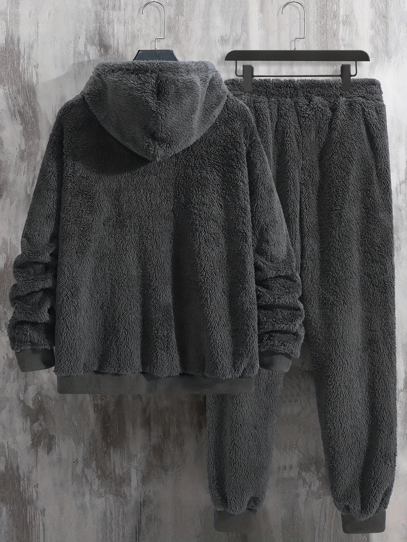 Black Men's 2pcs Winter Warmth Oversized Hooded Sweatsuit & Drawstring Joggers Set.