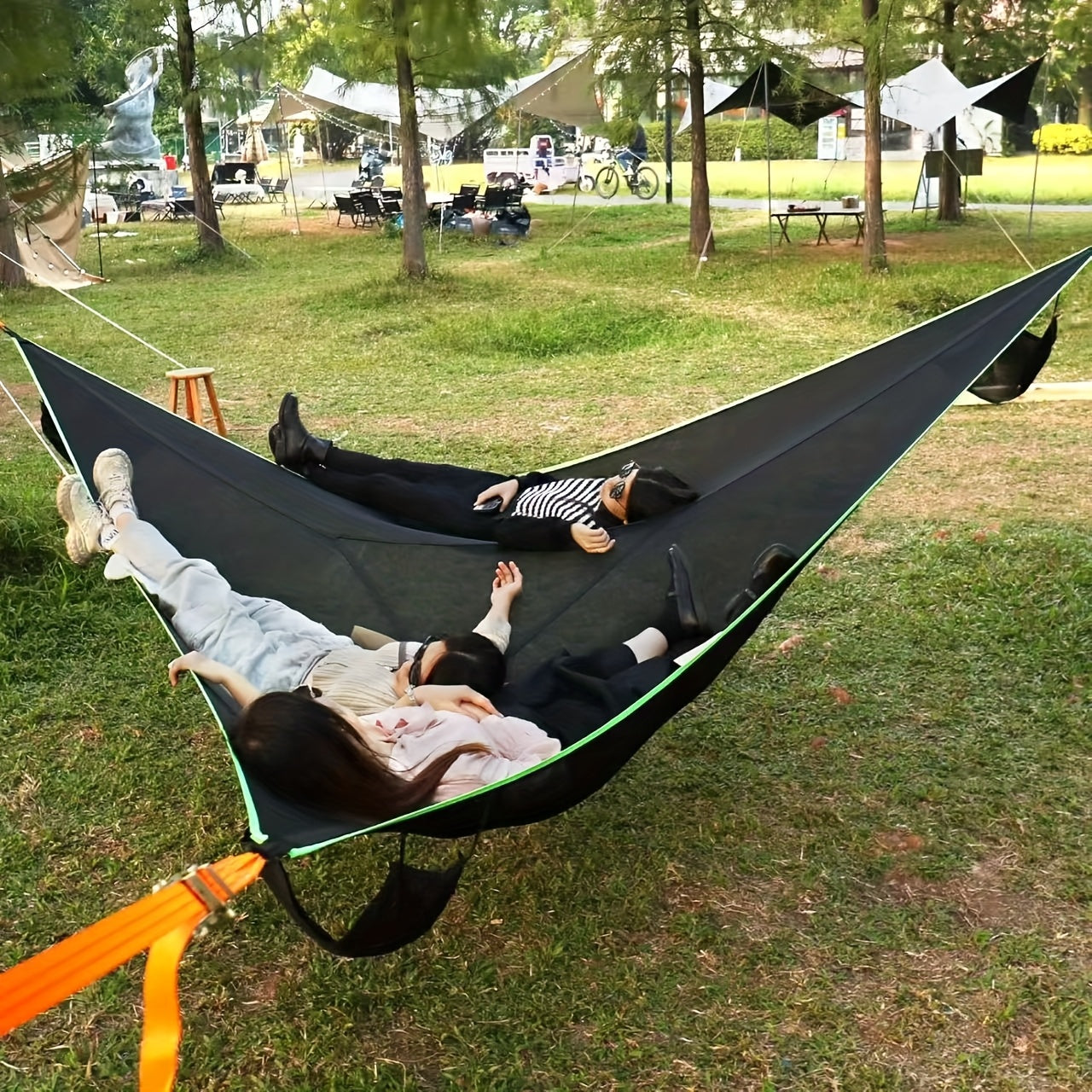 1pc Triangle hammockTriangle camping hammock for 2-3 people, tree hammock with 3 mesh bags, portable for outdoor trips