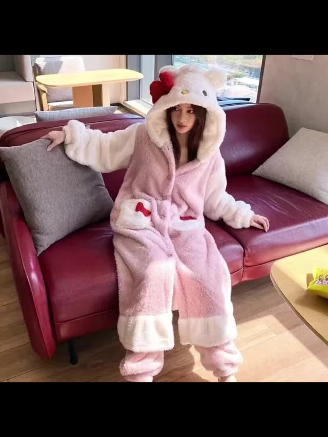 Mother's Day Gift Sanrio New Hello Kitty Women's Autumn Winter Warm Pink Coral Fleece Home Robe.
