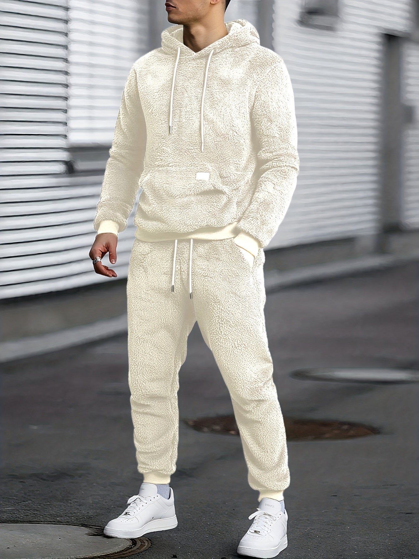 Black Men's 2pcs Winter Warmth Oversized Hooded Sweatsuit & Drawstring Joggers Set.