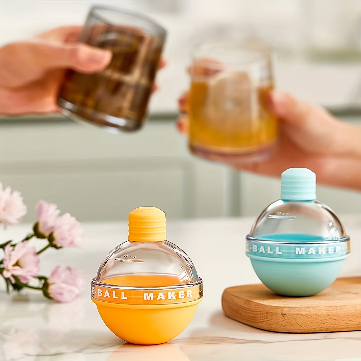 Set of 10 Bulb-Shaped Ice Molds, 6.35cm, Reusable Silicone, Perfect for Colorful Whiskey or Cocktail Sphere Cubes, DIY Round Ices.