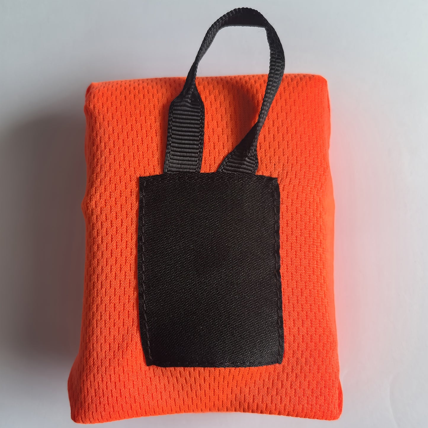 1pc Portable Camping Mat, Lightweight Outdoor Travel Pad, Mini Pocket Picnic Blanket, Suitable for Outdoor Activities Ground Mat, Durable Beach Towel, Foldable