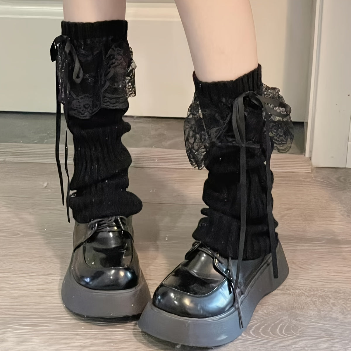 1 Pair Women's Lace Trim Sock Boot Covers with Bow Detail - Black Ankle-Length Elastic Stretchers for Fall Winter, Machine Washable & Dry Cleanable, Versatile for Jeans Skirts Dresses, Fashion Socks, Seasonal Footwear, Femini
