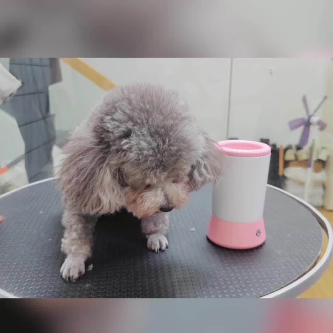 Rechargeable Dog Paw Cleaner - Portable, Gentle & Nourishing Pet Foot Washer for Outdoor Use - Easy-to-Use, Hygienic Solution for Healthy Paws Anytime, Anywhere!