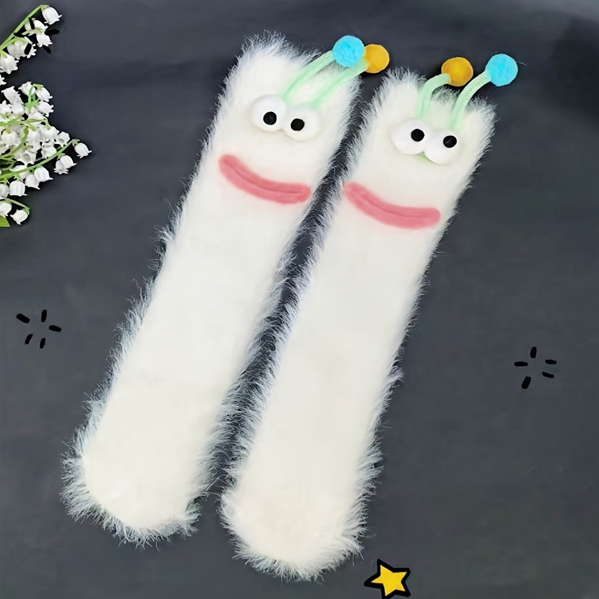 1 Pair Cute Plush Socks - door Footwear, Playful Sock Design, Soft Texture Socks
