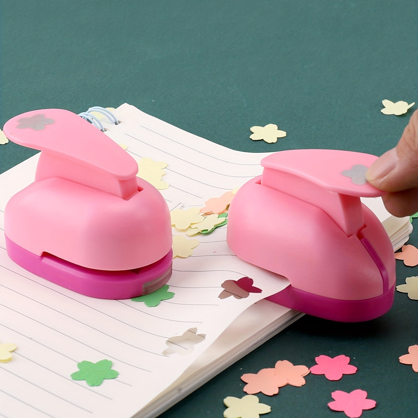 [1pc DIY Embossing] Pink 1pc DIY Embossing Machine | Educational Craft Tool with Flower & Butterfly Designs, Plastic/Metal, Ideal for Handmade Projects & School Activities for Youngsters