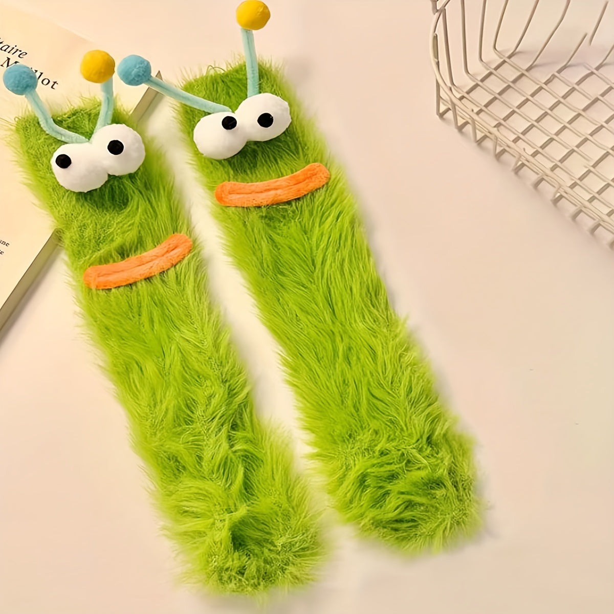 1 Pair Cute Plush Socks - door Footwear, Playful Sock Design, Soft Texture Socks