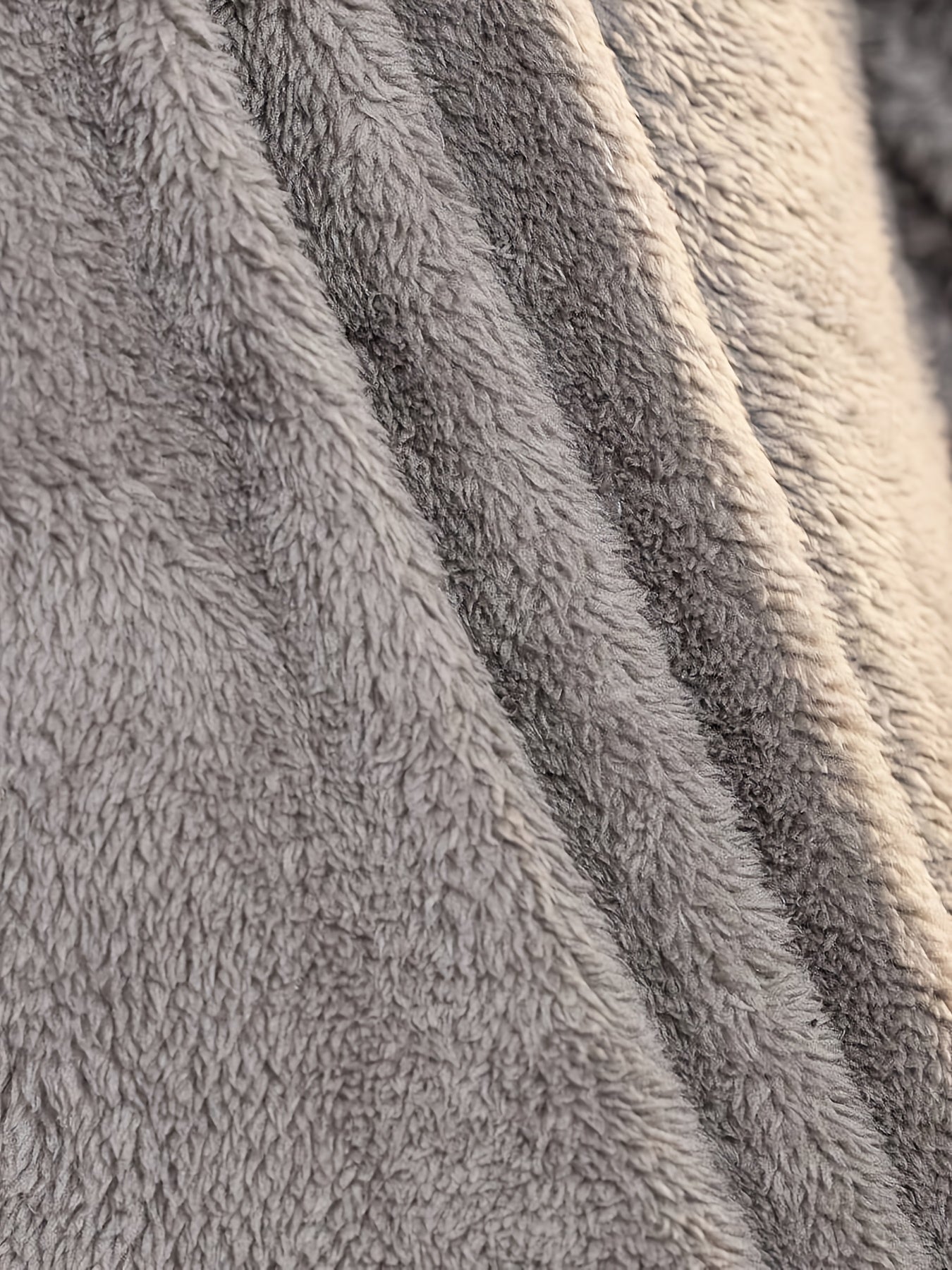 Men's 2pcs Winter Pajama Set - Heavy-Duty Coral Full-Zip Lounge Wear, Soft Thermal Long Sleeve Pajamas with Pants & Top.