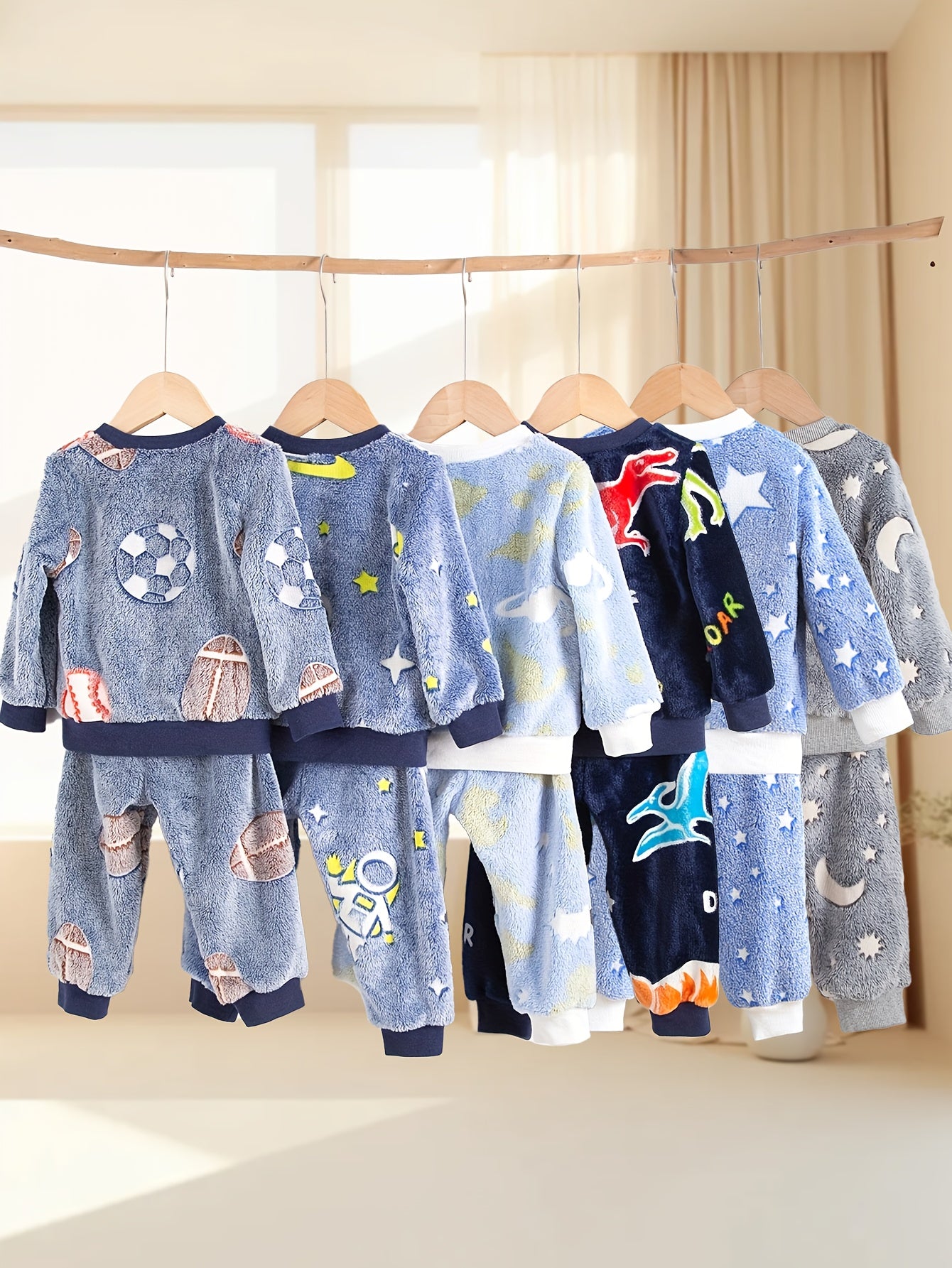 4pcs Boys' Plush Suit 2-Set 4pcs Soft and Comfortable Autumn/Winter Boys' Round Neck Long Sleeve .