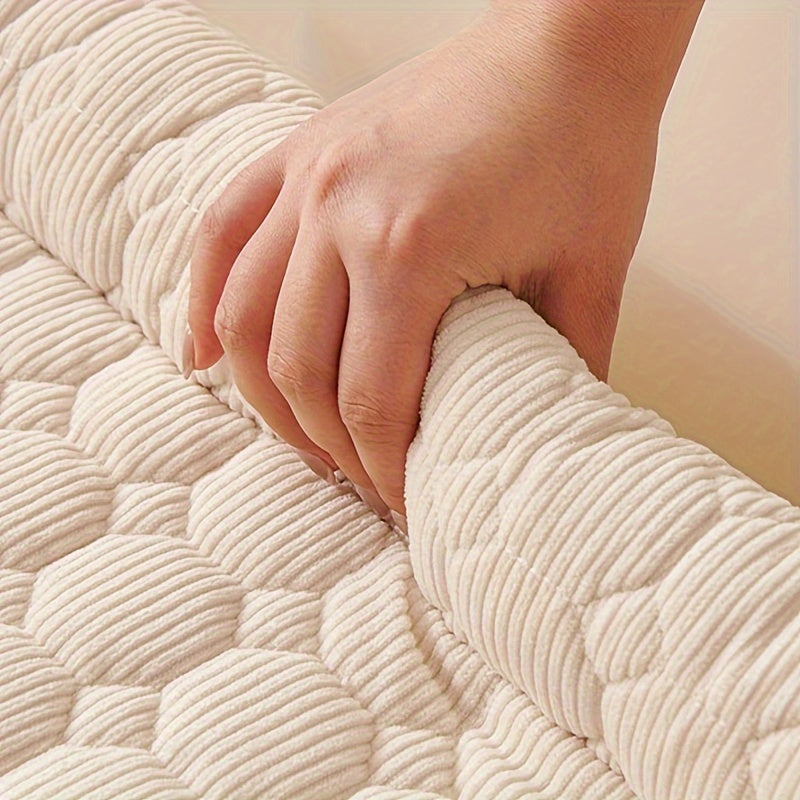 Luxurious Plush Pet Bed – Non-Slip, Scratch-Resistant Comfort